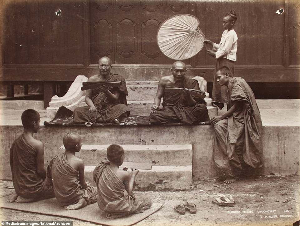 Burma under British rule: Vintage photographs show Buddhist monks, traditional hunters and even a boat race from Myanmar’s days as a British colony - Property News in Myanmar from iMyanmarHouse.com