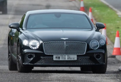 လီဗာပူးနည်းပြ ယာဂန် ကလော့၏ ပေါင် ၁၅၀၀၀၀ တန် Bentley GT Continental ကား