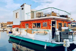 Ahoy, New York’s most unique real estate deal: James Franco’s houseboat lists for $250K