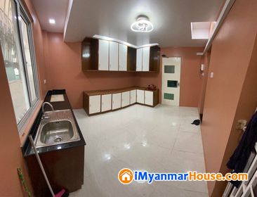 Sqft (1800sqft ) 7th floor (A)Condo For Rent - ငှါးရန် - ကျောက်တံတား (Kyauktada) - ရန်ကုန်တိုင်းဒေသကြီး (Yangon Region) - $ 1,000 (အမေရိကန်ဒေါ်လာ) - R-19518589 | iMyanmarHouse.com