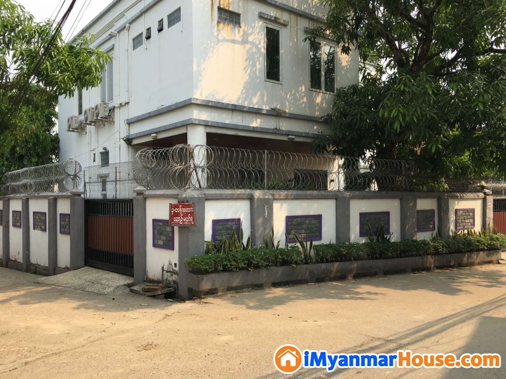 #နိုင်ငံခြားသားများအတွက်အထူးသင့်လျော်သော #မရမ်းကုန်း_ကုန်းမြင့်ရိပ်သာတွင် ၂ ထပ်ခွဲ Rooftop ပါ လုံးချင်းအိမ်အသန့် ငှားပါမည်။ - ငှါးရန် - မရမ်းကုန်း (Mayangone) - ရန်ကုန်တိုင်းဒေသကြီး (Yangon Region) - 25 သိန်း (ကျပ်) - R-19819052 | iMyanmarHouse.com