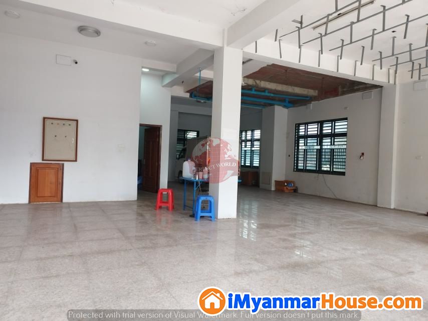 ကမၻာေအးဘုရားလမ္းသြယ္တြင္ လုပ္ငန္းလုပ္ရန္ေကာင္း သံုးထပ္ခြဲလံုးခ်င္းငွားမည္ - ငှါးရန် - မရမ်းကုန်း (Mayangone) - ရန်ကုန်တိုင်းဒေသကြီး (Yangon Region) - 45 သိန်း (ကျပ်) - R-20261946 | iMyanmarHouse.com