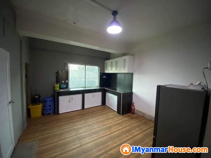 ကျောက်တံတားမြို့နယ်၊ ဆူးလေအနီးရှိ Condo အခန်းသန့်လေး ငှားမည်။ - ငှါးရန် - ကျောက်တံတား (Kyauktada) - ရန်ကုန်တိုင်းဒေသကြီး (Yangon Region) - 7 သိန်း (ကျပ်) - R-20352621 | iMyanmarHouse.com