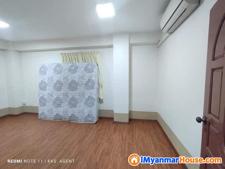 စမ်းချောင်းမြို့နယ် ဗားဂရာလမ်း အနီးတွင် Lift ပါ Mini Condo အခန်းသန့် ငှားပါမည်။ - ငှါးရန် - စမ်းချောင်း (Sanchaung) - ရန်ကုန်တိုင်းဒေသကြီး (Yangon Region) - 8 သိန်း (ကျပ်) - R-20368446 | iMyanmarHouse.com