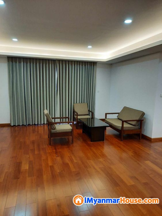 Diamond Hill Residence တွင် အခန်းငှားရန်ရှိသည် For Rent ဗဟန်း