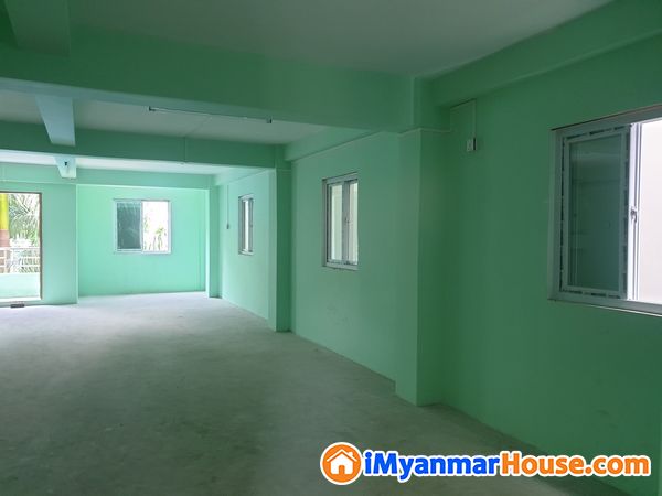 ပေအကျယ်( ၂၀×၆၀) ၄ လွှာ (တတိယထပ်)_ဈေးတန်_တိုက်ခန်း_ရောင်းမည် - ရောင်းရန် - ကြည့်မြင်တိုင် (Kyeemyindaing) - ရန်ကုန်တိုင်းဒေသကြီး (Yangon Region) - 800 သိန်း (ကျပ်) - S-10185254 | iMyanmarHouse.com