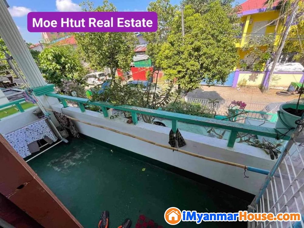 ☃️☃️ #သာကေတမြို့နယ် #၁၀ဈေးအနီး ကားဂိတ်နီး ကျောင်းနီး 2 RC လုံးချင်းခြံနှင့်အိမ် ရောင်းရန်ရှိပါသည်။☃️☃️
Code No.MH-S 245 - For Sale - သာကေတ (Thaketa) - ရန်ကုန်တိုင်းဒေသကြီး (Yangon Region) - 2,700 Lakh (Kyats) - S-10142757 | iMyanmarHouse.com