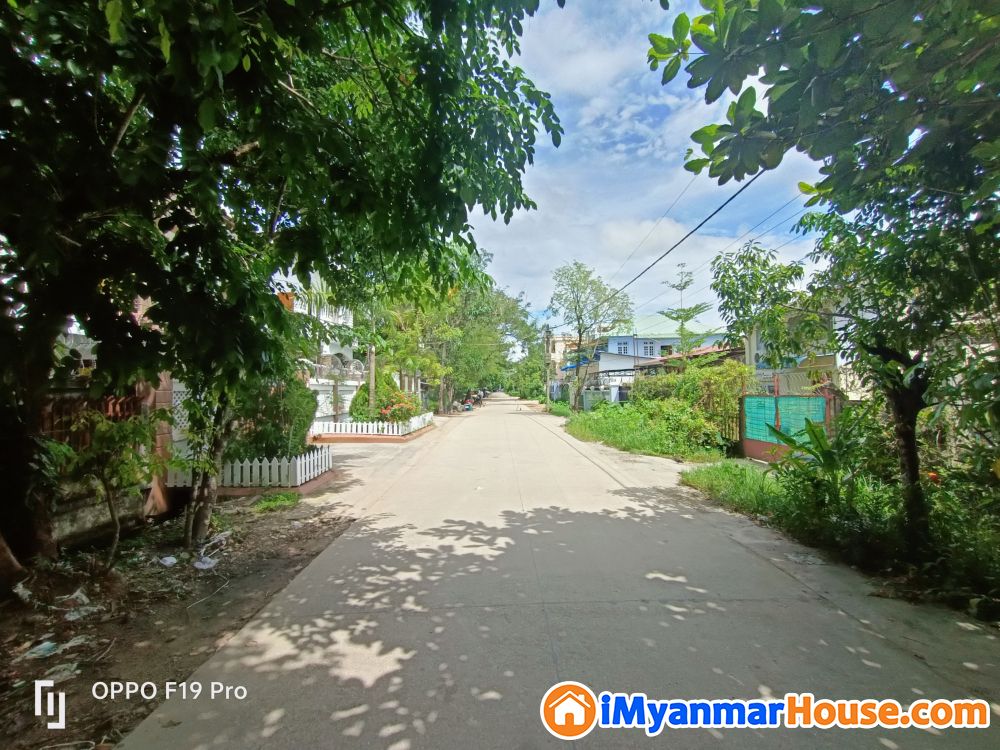 မြောက်ဒဂုံ မြို့ နယ် ( 4 1 ရပ် ကွက် ) မိန်းလမ်းမသုံးလမ်းတည့်ပေါက်လမ်းကျယ်ပေါ်နေရာကောင်းအမြန်ရောင်းမည် - ရောင်းရန် - ဒဂုံမြို့သစ် မြောက်ပိုင်း (Dagon Myothit (North)) - ရန်ကုန်တိုင်းဒေသကြီး (Yangon Region) - 2,600 သိန်း (ကျပ်) - S-10164977 | iMyanmarHouse.com