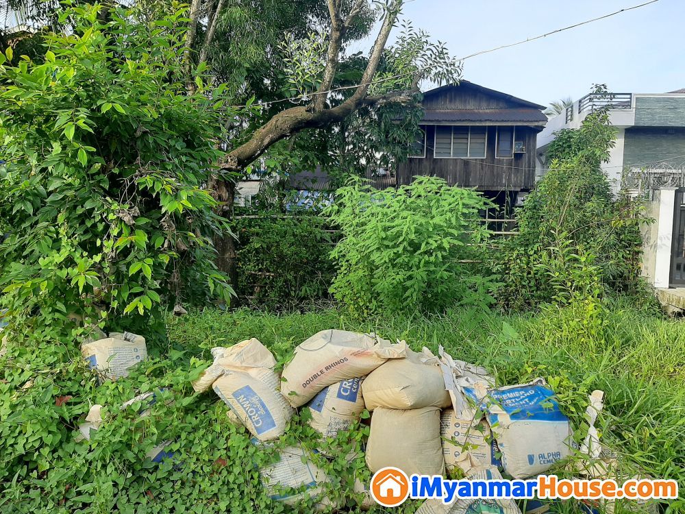 **မြောက်ဒဂုံ 38ရပ်ကွက် မန္တလေးလမ်းမကြီး မြေ( 40x60) 2BN. ဂရံအလွန်စျေးတန်အရောင်းလေး - ရောင်းရန် - ဒဂုံမြို့သစ် မြောက်ပိုင်း (Dagon Myothit (North)) - ရန်ကုန်တိုင်းဒေသကြီး (Yangon Region) - 3,600 သိန်း (ကျပ်) - S-10174087 | iMyanmarHouse.com