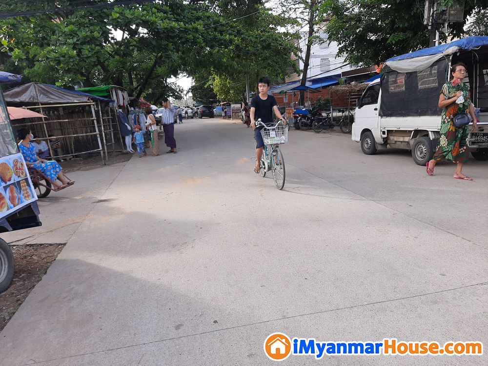 **မြောက်ဒဂုံ 38ရပ်ကွက် မန္တလေးလမ်းမကြီး မြေ( 40x60) 2BN. ဂရံအလွန်စျေးတန်အရောင်းလေး - ရောင်းရန် - ဒဂုံမြို့သစ် မြောက်ပိုင်း (Dagon Myothit (North)) - ရန်ကုန်တိုင်းဒေသကြီး (Yangon Region) - 3,600 သိန်း (ကျပ်) - S-10174087 | iMyanmarHouse.com