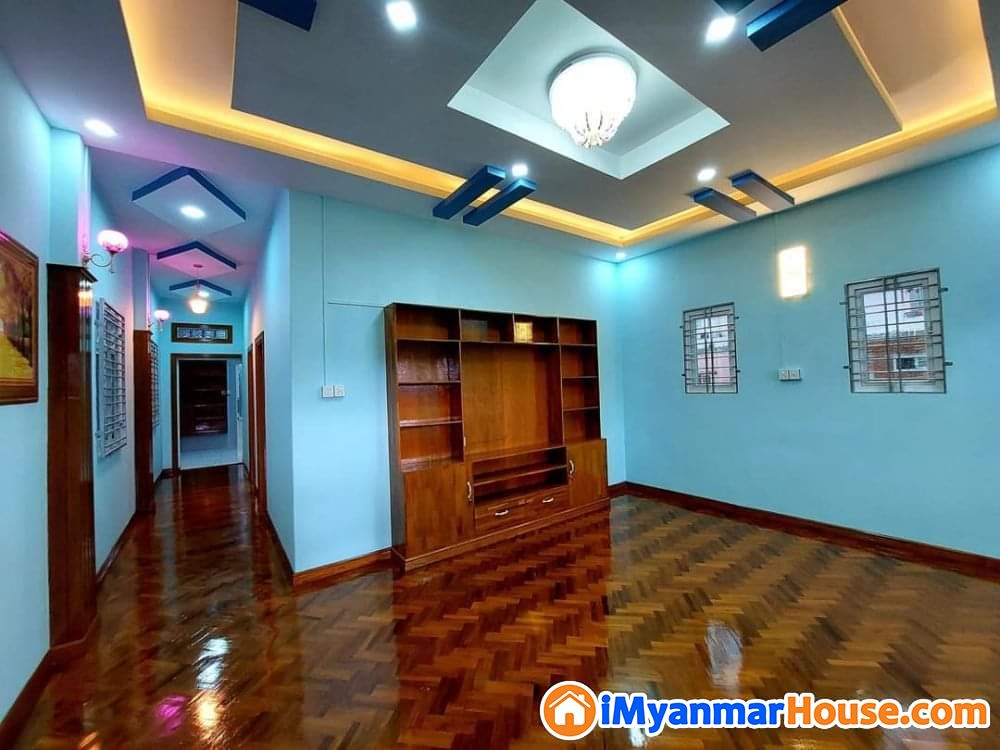 တောင်ဒဂုံမြို့နယ်က တိုက်အိမ်လှလှလေးတေ တင်ပေးမှာဖြစ်ပါတယ်😍 - ရောင်းရန် - ဒဂုံမြို့သစ် တောင်ပိုင်း (Dagon Myothit (South)) - ရန်ကုန်တိုင်းဒေသကြီး (Yangon Region) - 990 သိန်း (ကျပ်) - S-10179444 | iMyanmarHouse.com