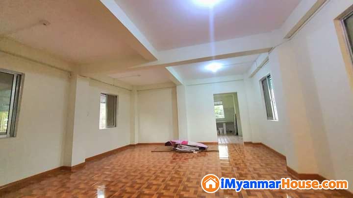 ရတနာလမ်းနီး /မလိခအိမ်ယာနီး/18×54 1F Hall - ရောင်းရန် - တောင်ဥက္ကလာပ (South Okkalapa) - ရန်ကုန်တိုင်းဒေသကြီး (Yangon Region) - 650 သိန်း (ကျပ်) - S-10205888 | iMyanmarHouse.com