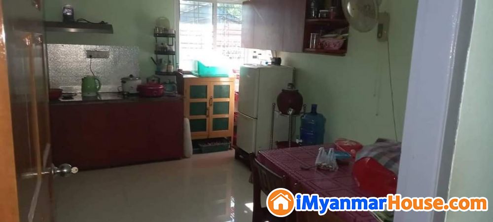 အရှေ့ဒဂုံမြို့နယ် ၁၂ရပ်ကွက် မှာရှိတဲ့ လုံးချင်းအိမ်လေး ကို တင်ပေးမှာဖြစ်ပါတယ် - ရောင်းရန် - ဒဂုံမြို့သစ် အရှေ့ပိုင်း (Dagon Myothit (East)) - ရန်ကုန်တိုင်းဒေသကြီး (Yangon Region) - 1,500 သိန်း (ကျပ်) - S-10233875 | iMyanmarHouse.com