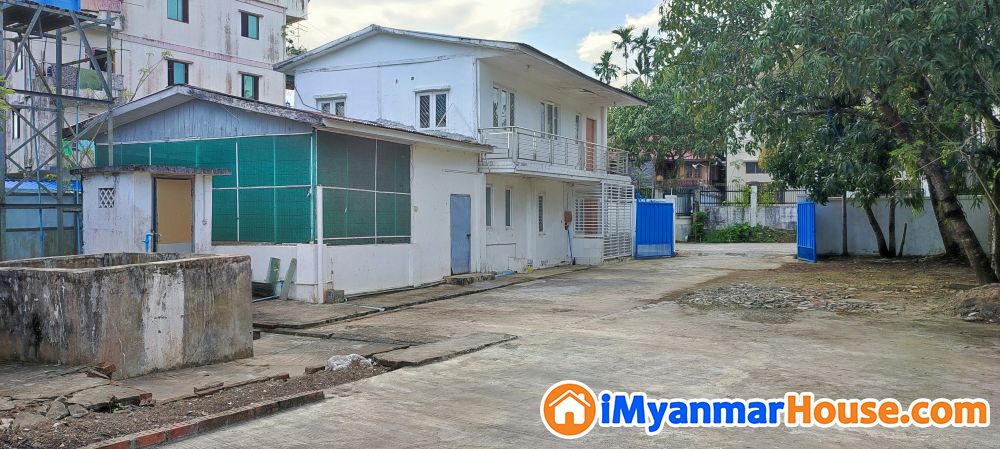 10 မိုင် ပြည်လမ်းမအနီး 2ထပ်တိုက်ပါခြံအကျယ် (65'x100') အကျိုးဆောင်များလည်းဆက်သွယ်ပေးနိုင်ပါတယ် (2%) - ရောင်းရန် - အင်းစိန် (Insein) - ရန်ကုန်တိုင်းဒေသကြီး (Yangon Region) - 5,000 သိန်း (ကျပ်) - S-11022235 | iMyanmarHouse.com