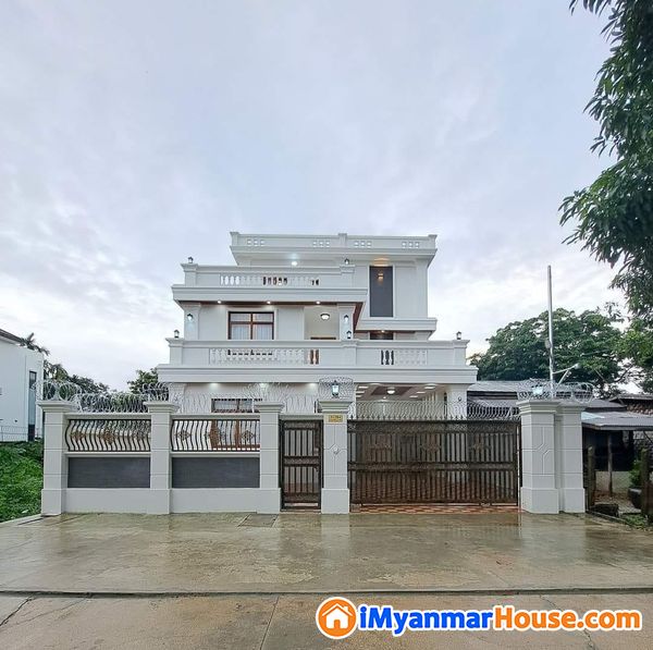 ခန့်ညားထည်ဝါပြီးလှပသော 3RCအမိုးစလပ် တိုက်သစ် အိမ်ကောင်း ရောင်း မည် - ရောင်းရန် - ဒဂုံမြို့သစ် မြောက်ပိုင်း (Dagon Myothit (North)) - ရန်ကုန်တိုင်းဒေသကြီး (Yangon Region) - 6,800 သိန်း (ကျပ်) - S-10289181 | iMyanmarHouse.com