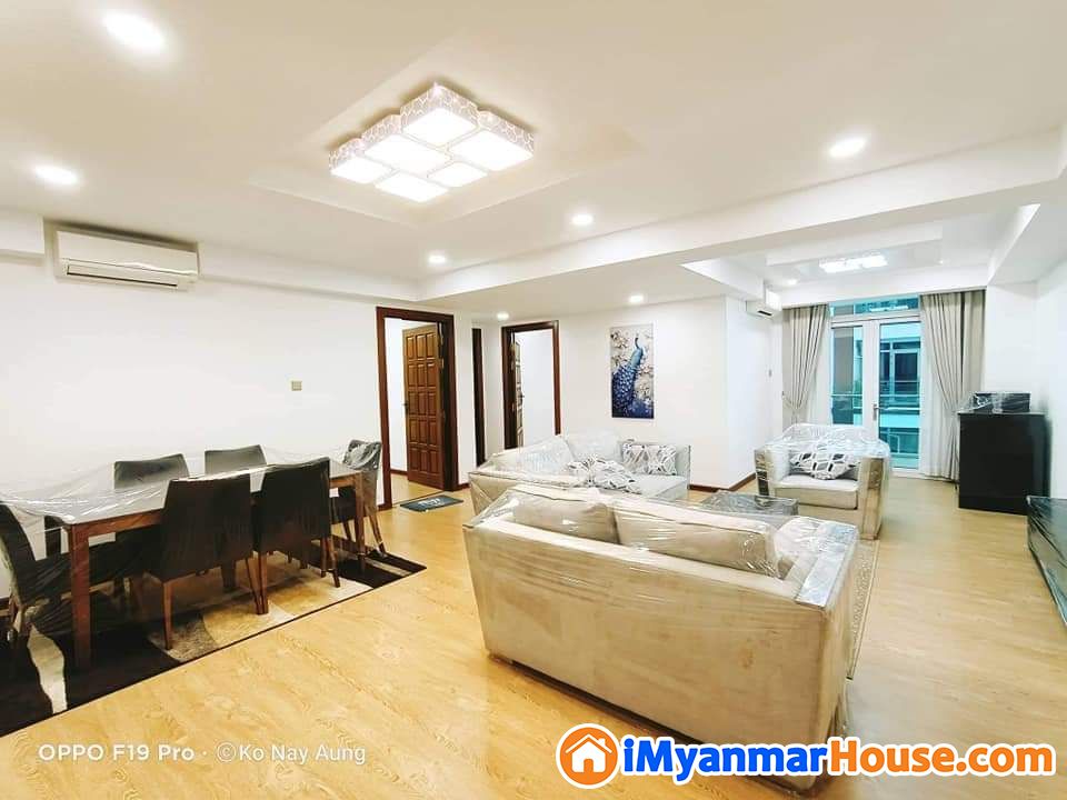 ကမာရွတ်မြို့နယ်အင်းယားကန်အနီးရေကူးကန်ပါအဆင့်မြင့်ပြင်ဆင်ပြီးကွန်ဒိုအခန်းကောင်းလေး (ရောင်းမည်) - ရောင်းရန် - ကမာရွတ် (Kamaryut) - ရန်ကုန်တိုင်းဒေသကြီး (Yangon Region) - 4,700 သိန်း (ကျပ်) - S-10349426 | iMyanmarHouse.com