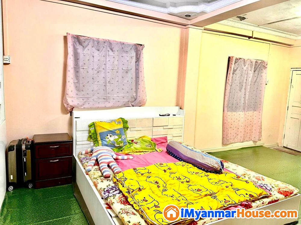 🌟စမ်းချောင်းမြို့နယ် အာရှတော်ဝင် အနီး စျေးတန် ၅ လွှာ တိုက်ခန်းအရောင်း - ရောင်းရန် - စမ်းချောင်း (Sanchaung) - ရန်ကုန်တိုင်းဒေသကြီး (Yangon Region) - 450 သိန်း (ကျပ်) - S-10372637 | iMyanmarHouse.com
