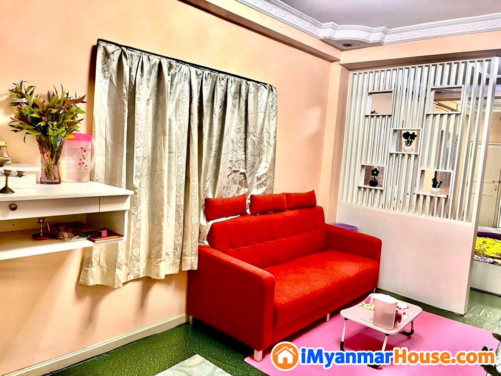 🌟စမ်းချောင်းမြို့နယ် အာရှတော်ဝင် အနီး စျေးတန် ၅ လွှာ တိုက်ခန်းအရောင်း - ရောင်းရန် - စမ်းချောင်း (Sanchaung) - ရန်ကုန်တိုင်းဒေသကြီး (Yangon Region) - 450 သိန်း (ကျပ်) - S-10372637 | iMyanmarHouse.com