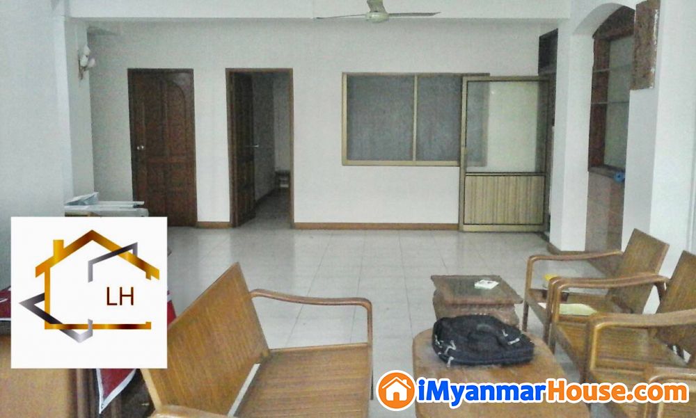 (17'x51')အကျယ် ၊ လှိုင်မြို့နယ် ၊ ကန်လမ်း တွင် တိုက်ခန်း ရောင်းရန်ရှိ - ရောင်းရန် - လှိုင် (Hlaing) - ရန်ကုန်တိုင်းဒေသကြီး (Yangon Region) - 980 သိန်း (ကျပ်) - S-10385987 | iMyanmarHouse.com