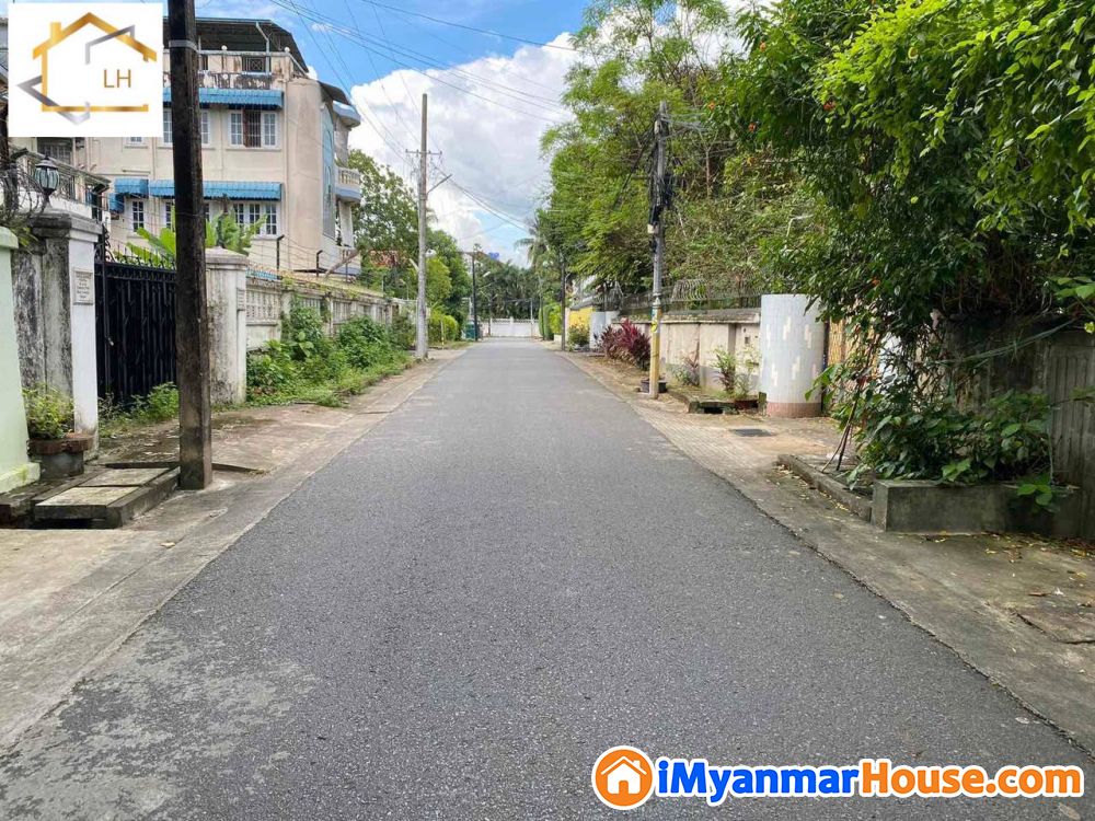 (2230-Sqft)အကျယ် ၊ ဗဟန်းမြို့နယ် ၊ ရွှေတောင်ကုန်းရိပ်သာလမ်း တွင် မြေကွက် ရောင်းရန်ရှိ - ရောင်းရန် - ဗဟန်း (Bahan) - ရန်ကုန်တိုင်းဒေသကြီး (Yangon Region) - 8,300 သိန်း (ကျပ်) - S-10421766 | iMyanmarHouse.com