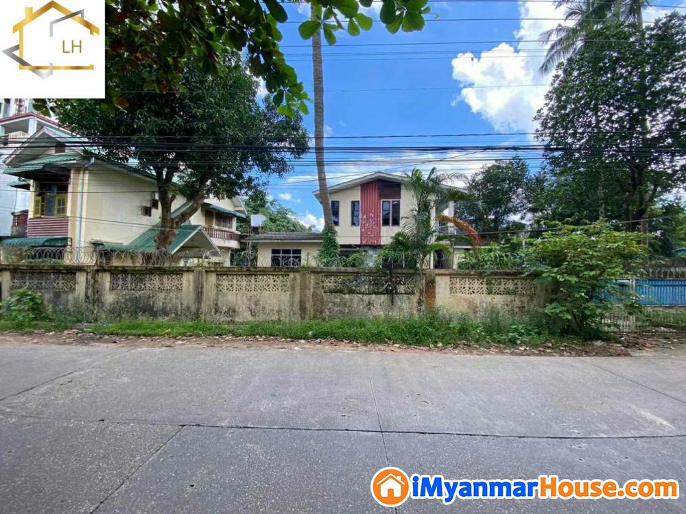 (115'x90') အကျယ် ၊ မရမ်းကုန်းမြို့နယ် ၊ ၇မိုင် ၊ ပြည်လမ်းမနဲ့အလွန်နီး သလ္လာဝတီလမ်းမပေါ် တွင် လုံးချင်းအိမ် ရောင်းရန်ရှိ - ရောင်းရန် - မရမ်းကုန်း (Mayangone) - ရန်ကုန်တိုင်းဒေသကြီး (Yangon Region) - 45,000 သိန်း (ကျပ်) - S-10461308 | iMyanmarHouse.com