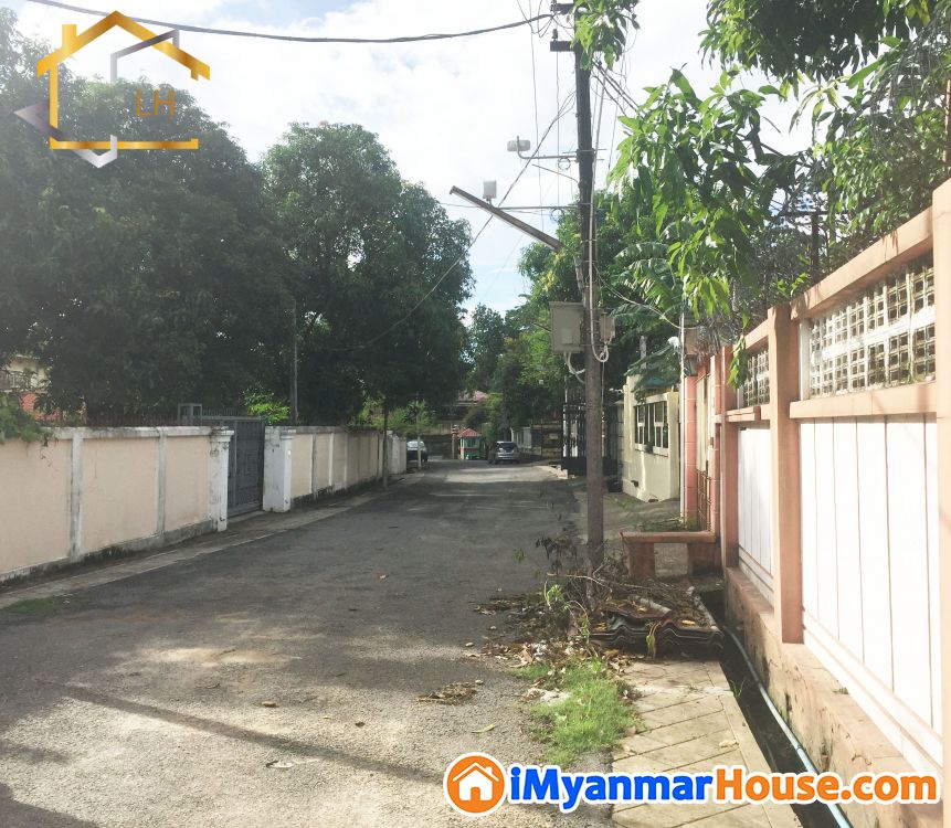 (70'x80')အကျယ် ၊ ဗဟန်းမြို့နယ် ၊ ဓမ္မစေတီလမ်းမ(ဂုတ်) တွင် နေရာကောင်းသော လုံးချင်းအိမ် ရောင်းရန်ရှိ - ရောင်းရန် - ဗဟန်း (Bahan) - ရန်ကုန်တိုင်းဒေသကြီး (Yangon Region) - 33,500 သိန်း (ကျပ်) - S-10505732 | iMyanmarHouse.com