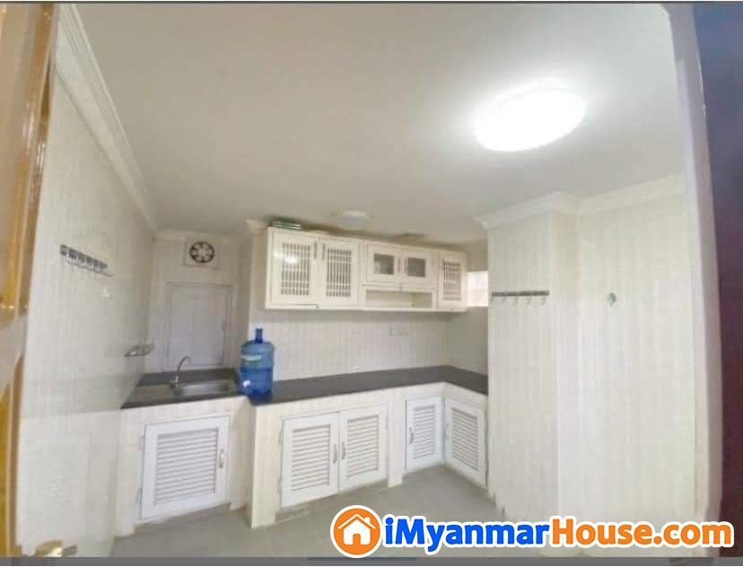 ခိုင်ရွှေဝါမှတ်တိုင်အနီး Mini-Condo အရောင်း - ရောင်းရန် - ကမာရွတ် (Kamaryut) - ရန်ကုန်တိုင်းဒေသကြီး (Yangon Region) - 2,850 သိန်း (ကျပ်) - S-10585007 | iMyanmarHouse.com