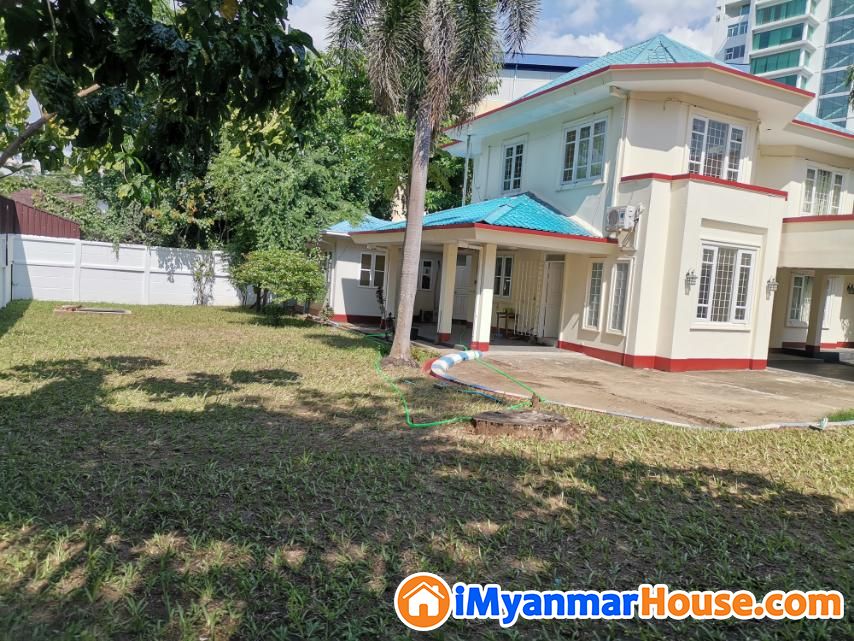 စမ်းချောင်းမြို့နယ် ပန်းလှိုင်လမ်း ဆိတ်ငြိမ်ရပ်ကွက်ရှိ 2RC လုံးချင်းအိမ်ရောင်းရန်ရှိသည်။ - ရောင်းရန် - စမ်းချောင်း (Sanchaung) - ရန်ကုန်တိုင်းဒေသကြီး (Yangon Region) - 30,000 သိန်း (ကျပ်) - S-10612669 | iMyanmarHouse.com