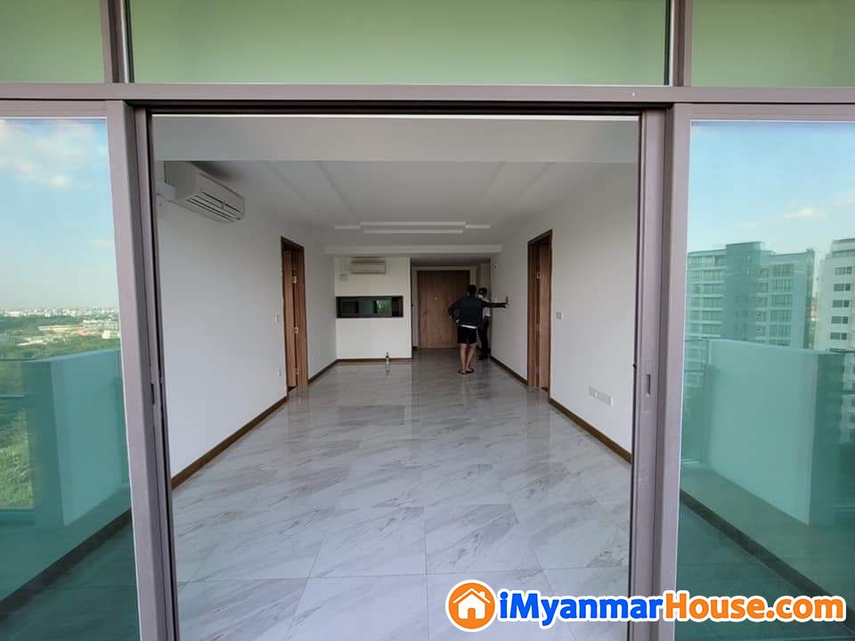 Diamond Inya Palace - ရောင်းရန် - မရမ်းကုန်း (Mayangone) - ရန်ကုန်တိုင်းဒေသကြီး (Yangon Region) - 5,800 သိန်း (ကျပ်) - S-10643383 | iMyanmarHouse.com