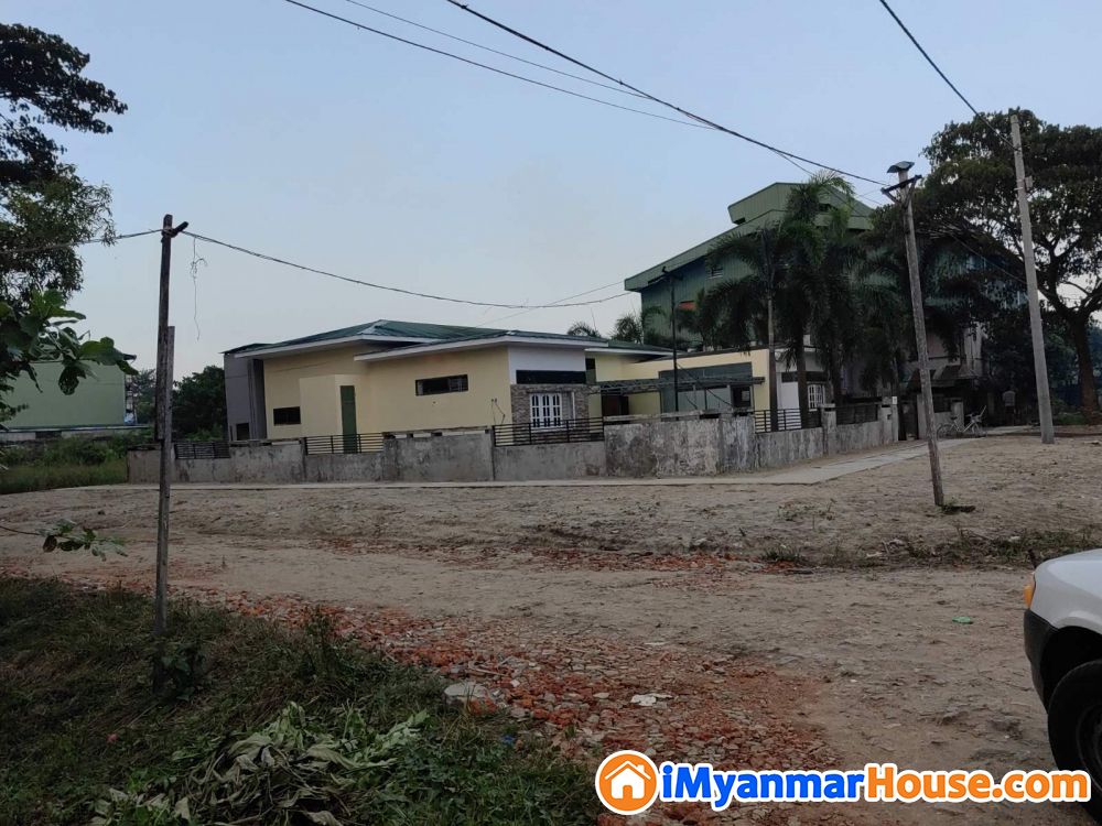 မြောက်ဒဂုံ ဗိုလ်မင်းရောင်လမ်းမကြီးဒဲ့ဆင်း စီးပွါးရေးလုပ်ရန် / ရင်းနှီးမြှုပ်နှံရန် နေရာကောင်း ဂရမ် လုံးချင်းကိုပိုင်ရှင်ကိုယ်တိုင်ရောင်းမည် - ရောင်းရန် - ဒဂုံမြို့သစ် မြောက်ပိုင်း (Dagon Myothit (North)) - ရန်ကုန်တိုင်းဒေသကြီး (Yangon Region) - 4,200 သိန်း (ကျပ်) - S-10660592 | iMyanmarHouse.com