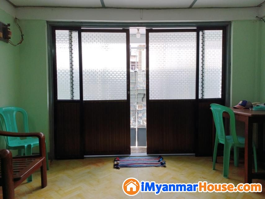 စမ်းချောင်းမြို့နယ် မင်းညွန့်လမ်း(မင်းလမ်း) ရှိ ဟောင်ကောင်၂လွှာကို သက်သာသောဈေးနှုန်းဖြင့်ရောင်းမည်။။ - ရောင်းရန် - စမ်းချောင်း (Sanchaung) - ရန်ကုန်တိုင်းဒေသကြီး (Yangon Region) - 1,450 သိန်း (ကျပ်) - S-10674657 | iMyanmarHouse.com