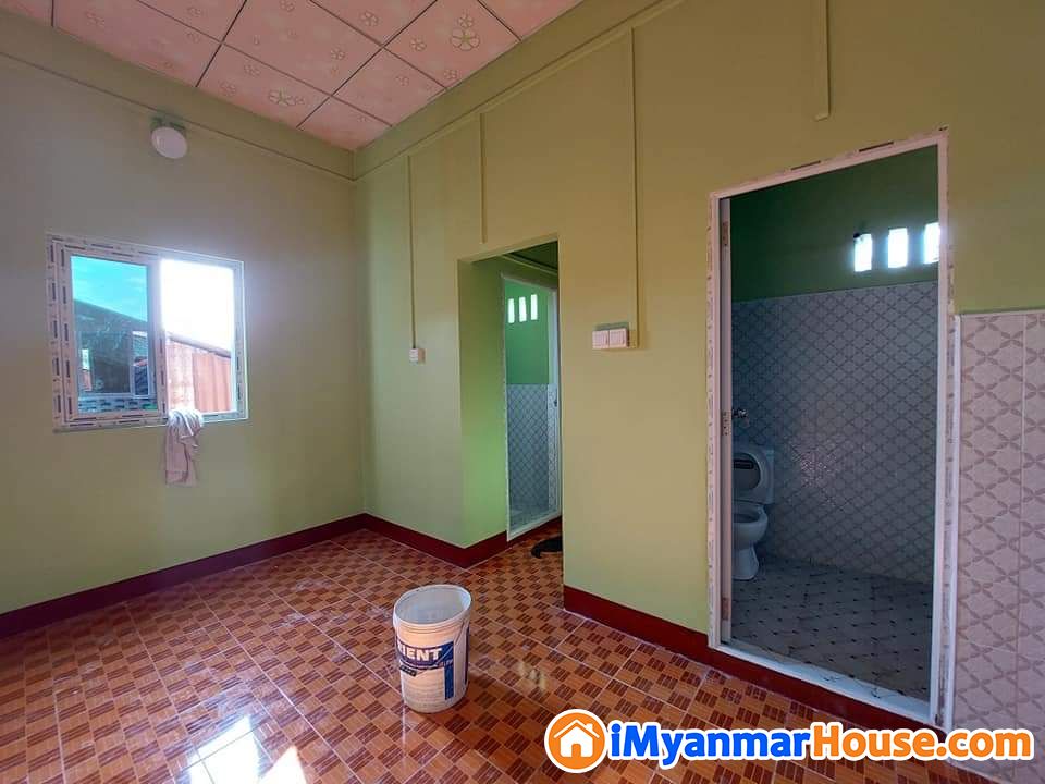 ဒဂုံဆိပ်ကမ်း69ရှိတစ်ထပ်တိုက်သစ်အ​ရောင်း - ရောင်းရန် - ဒဂုံမြို့သစ် ဆိပ်ကမ်း (Dagon Myothit (Seikkan)) - ရန်ကုန်တိုင်းဒေသကြီး (Yangon Region) - 780 သိန်း (ကျပ်) - S-10744578 | iMyanmarHouse.com