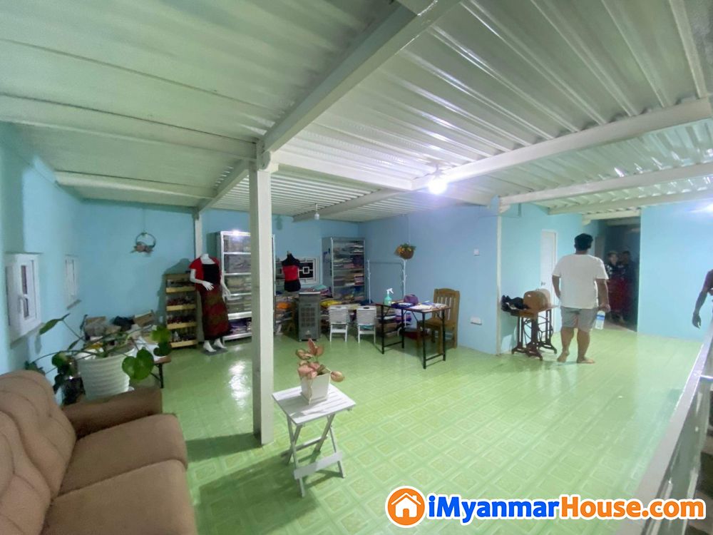 စျေးတန်လုံးချင်းအိမ်အရောင်း - ရောင်းရန် - ဒဂုံမြို့သစ် အရှေ့ပိုင်း (Dagon Myothit (East)) - ရန်ကုန်တိုင်းဒေသကြီး (Yangon Region) - 2,570 သိန်း (ကျပ်) - S-10748470 | iMyanmarHouse.com