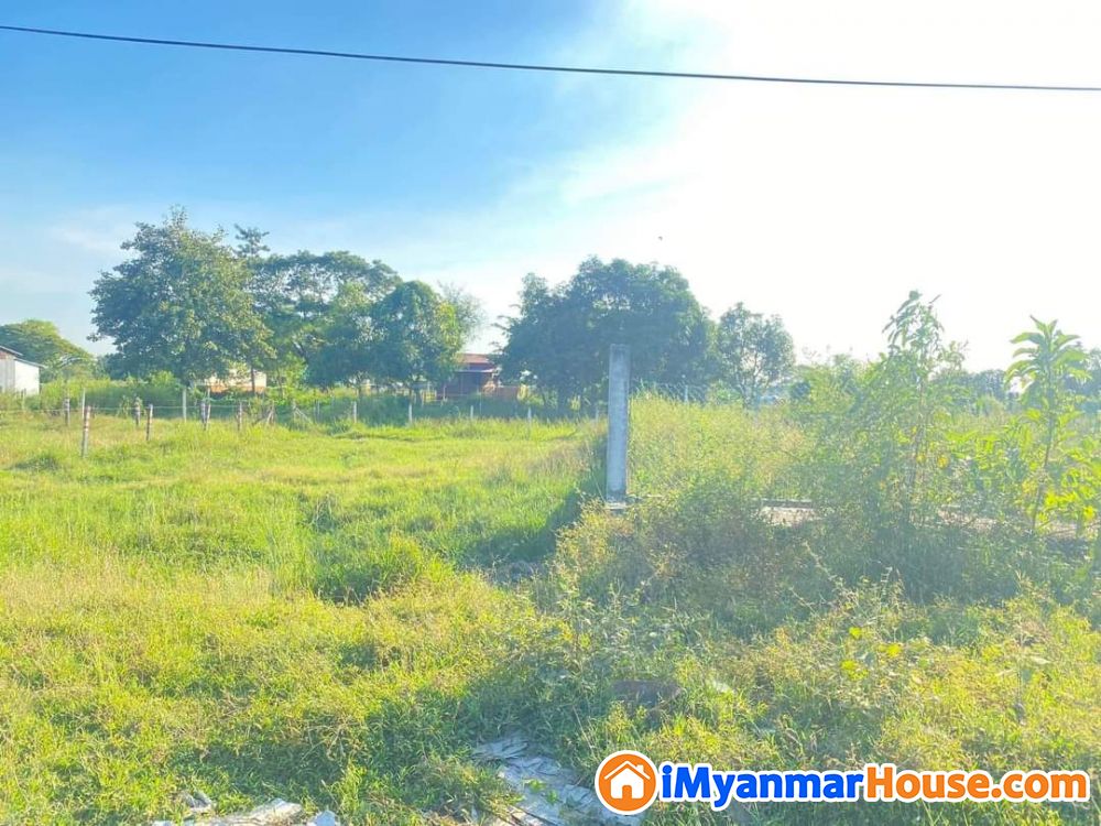 မြနန္ဒာလမ်းမကြီးဒဲ့​ပေါက်ရှိ​မြေကွက်အ​ရောင်း - ရောင်းရန် - ဒဂုံမြို့သစ် ဆိပ်ကမ်း (Dagon Myothit (Seikkan)) - ရန်ကုန်တိုင်းဒေသကြီး (Yangon Region) - 530 သိန်း (ကျပ်) - S-10749386 | iMyanmarHouse.com