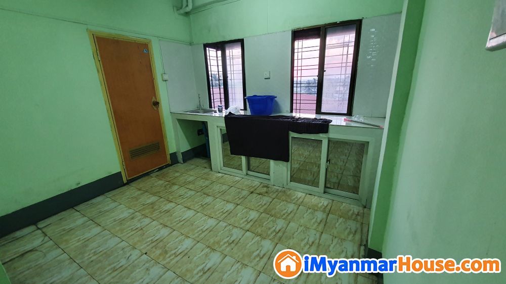 တိာက်ခန်းသန့်အရောင်း - ရောင်းရန် - အင်းစိန် (Insein) - ရန်ကုန်တိုင်းဒေသကြီး (Yangon Region) - 300 သိန်း (ကျပ်) - S-10768045 | iMyanmarHouse.com
