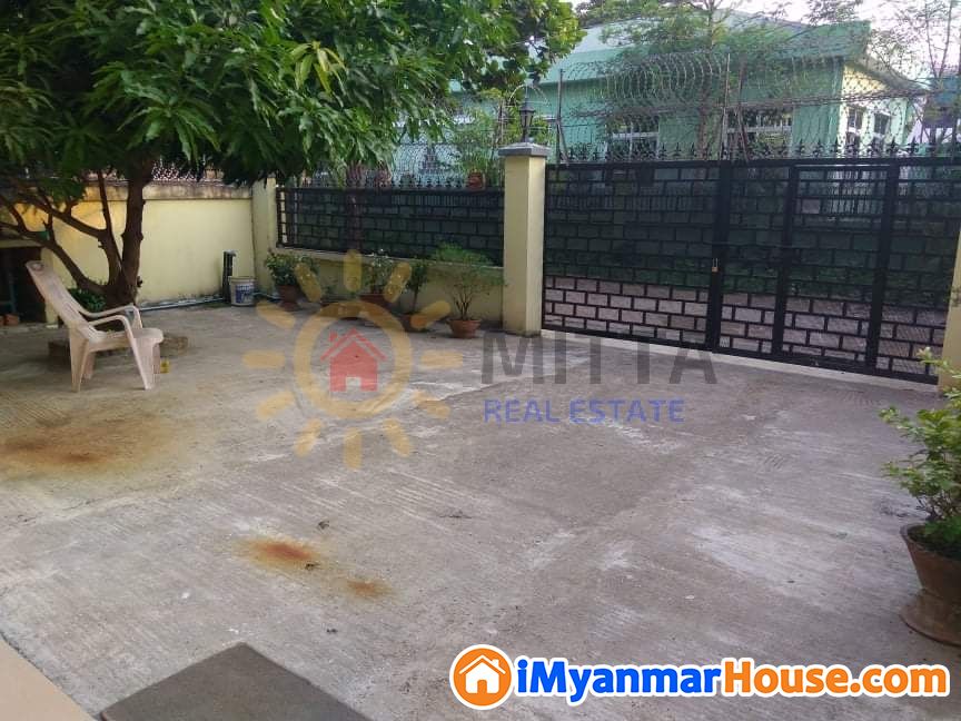 တောင်ဥက္ကလာပမြို့နယ် ချယ်ရီဥယျာဉ်အိမ်ရာအနီး လုံးချင်းအိမ်နဲ့ခြံအရောင်း - For Sale - တောင်ဥက္ကလာပ (South Okkalapa) - ရန်ကုန်တိုင်းဒေသကြီး (Yangon Region) - 7,000 Lakh (Kyats) - S-10770632 | iMyanmarHouse.com