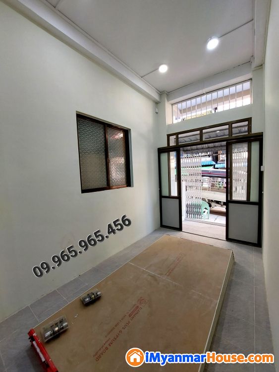 ရှယ်ပြင်ပြီး ပြည့်သ ရှယ်ပြင်ပြီး မြေညီတိုက်သစ် Hall Type အခန်းသစ်လေး ရောင်းမည်။ - ရောင်းရန် - စမ်းချောင်း (Sanchaung) - ရန်ကုန်တိုင်းဒေသကြီး (Yangon Region) - 1,100 သိန်း (ကျပ်) - S-10838276 | iMyanmarHouse.com