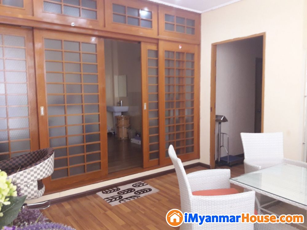 ရန်ကင်းမြို့နယ်ရှိ RC(3)ထပ် လုံးချင်းအိမ်ရောင်းမည် သိန်း(18000)(ညှိနှိုင်း) - For Sale - ရန်ကင်း (Yankin) - ရန်ကုန်တိုင်းဒေသကြီး (Yangon Region) - 18,000 Lakh (Kyats) - S-11102258 | iMyanmarHouse.com