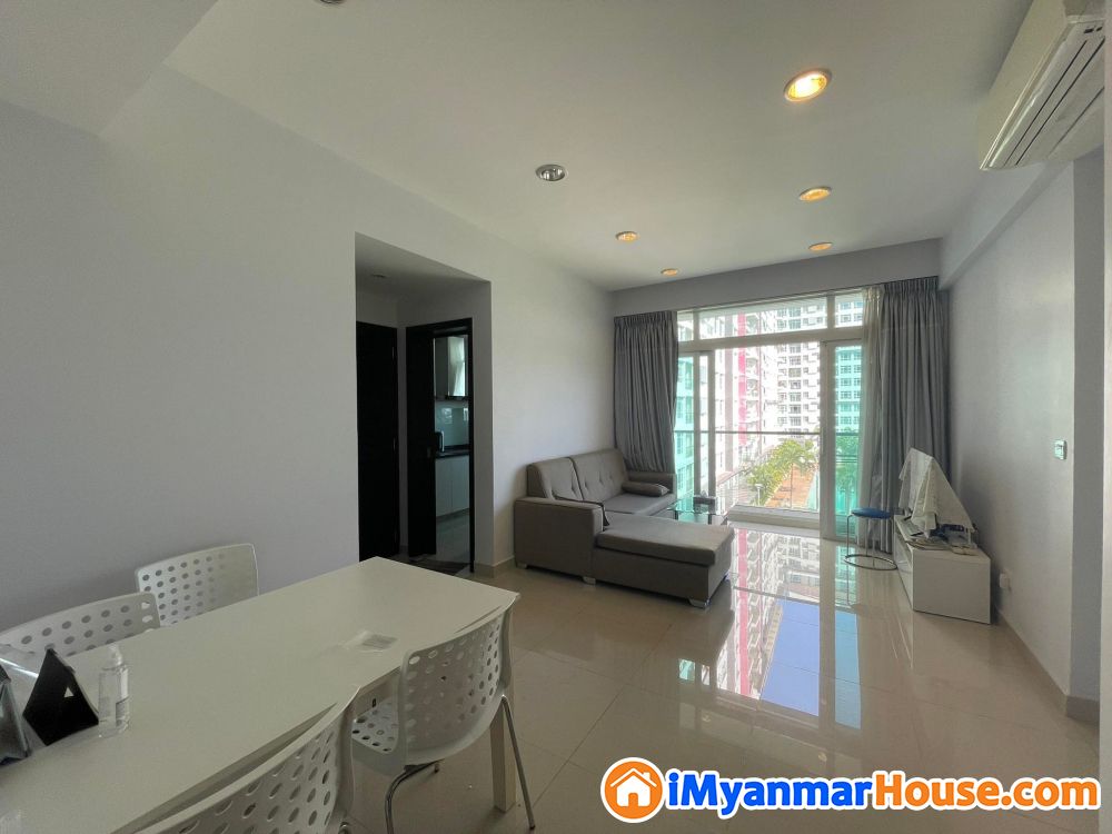 Gems Condominium အိပ်ခန်း ၂ ခန်း ( 2 Bedroom ) ရေကူးကန်ဗြူးအခန်း အရောင်း - ရောင်းရန် - လှိုင် (Hlaing) - ရန်ကုန်တိုင်းဒေသကြီး (Yangon Region) - 3,100 သိန်း (ကျပ်) - S-10910856 | iMyanmarHouse.com