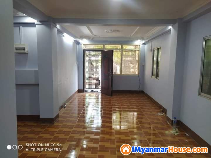 သဃ်န်းကျွန်းမြို့နယ် ကားကြီးဂိတ်အနီး
စျေးတန် မြေညီထပ် ရောင်းမည်
18 x 55 ပေကျယ် 650 သိန်း အိပ်ခန်း( 1 ) - ရောင်းရန် - သင်္ဃန်းကျွန်း (Thingangyun) - ရန်ကုန်တိုင်းဒေသကြီး (Yangon Region) - 650 သိန်း (ကျပ်) - S-10930747 | iMyanmarHouse.com