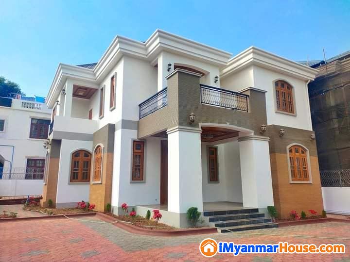 ပြင်ဦးလွင်မြို့ ၊ ပဒေသာမြို့သစ်၊ န၀ရတ်လမ်းမပေါ်​မေးတင် အသစ်စက်စက် RCနှစ်ထပ်တိုက်အိမ်ကောင်းလေး - ရောင်းရန် - ပြင်ဦးလွင် (Pyin Oo Lwin) - မန္တလေးတိုင်းဒေသကြီး (Mandalay Region) - 13,500 သိန်း (ကျပ်) - S-10943246 | iMyanmarHouse.com