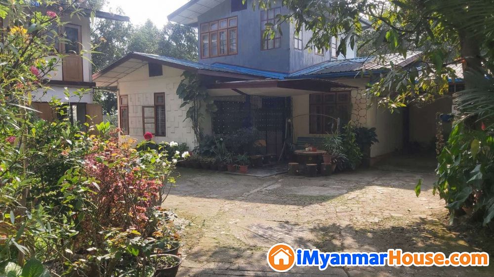 အင်းစိန်မြို့နယ် နံသာကုန်းရက်ကွပ်မှာရှိတဲ့ လုံးချင်း တိုက်အိမ်လေး ရောင်းရန် - ရောင်းရန် - အင်းစိန် (Insein) - ရန်ကုန်တိုင်းဒေသကြီး (Yangon Region) - 20,000 သိန်း (ကျပ်) - S-10952277 | iMyanmarHouse.com
