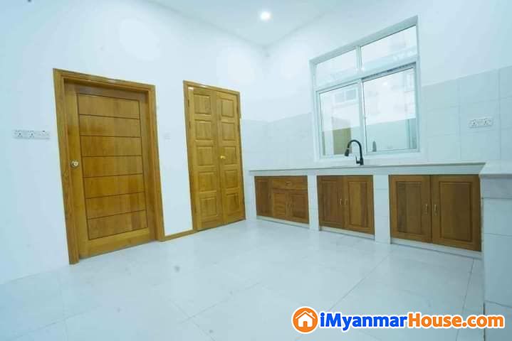 မြောက်ဒဂုံရှိလုံးချင်းအိမ်ရောင်းရန် ရှိသည် - For Sale - ဒဂုံမြို့သစ် မြောက်ပိုင်း (Dagon Myothit (North)) - ရန်ကုန်တိုင်းဒေသကြီး (Yangon Region) - 4,500 Lakh (Kyats) - S-10992966 | iMyanmarHouse.com