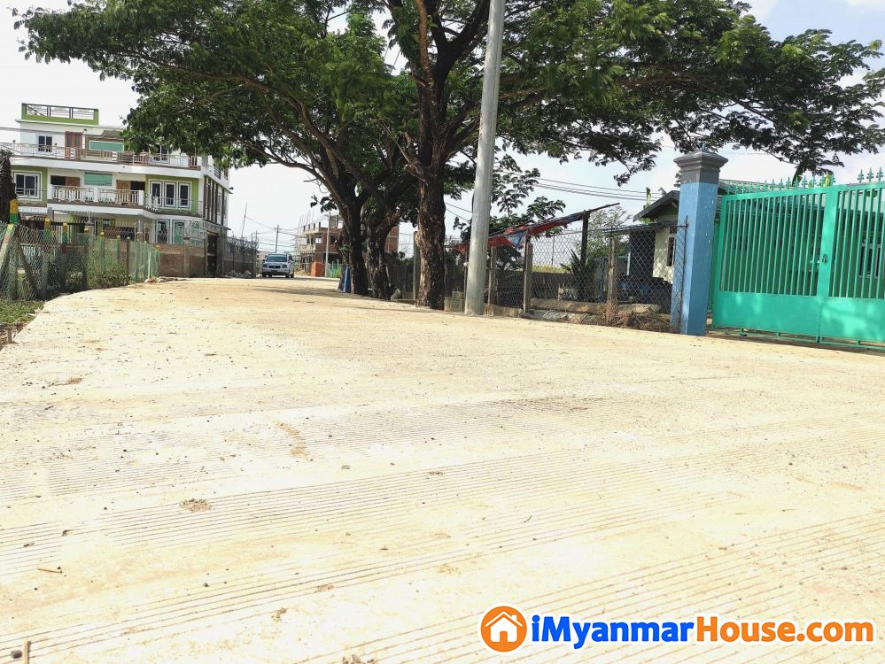 ခြံရောင်းမည် (သန်လျင်) - ရောင်းရန် - သံလျင် (Thanlyin) - ရန်ကုန်တိုင်းဒေသကြီး (Yangon Region) - 165 သိန်း (ကျပ်) - S-11041156 | iMyanmarHouse.com