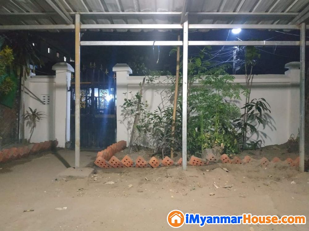 သာကေတမြို့နယ်က လုံးချင်းအိမ်လေး ရောင်းပါမယ် - ရောင်းရန် - သာကေတ (Thaketa) - ရန်ကုန်တိုင်းဒေသကြီး (Yangon Region) - 1,200 သိန်း (ကျပ်) - S-11179435 | iMyanmarHouse.com