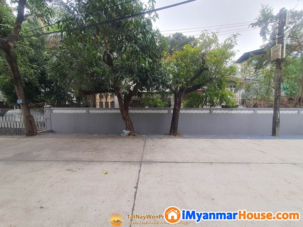တောင်ဥက္ကလာပမြို့နယ် ၃ ရပ်ကွက်ရှိ နှစ်ထပ်RC လုံးချင်းအိမ်အရောင်း - ရောင်းရန် - တောင်ဥက္ကလာပ (South Okkalapa) - ရန်ကုန်တိုင်းဒေသကြီး (Yangon Region) - 18,000 သိန်း (ကျပ်) - S-11188594 | iMyanmarHouse.com