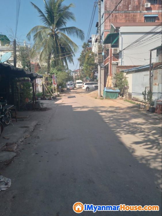 တောင်ဥက္ကလာပ၊ သံသုမာလမ်းအနီး ပေအကျယ် - (65'×60) 2RC လုံချ အရောင်း - ရောင်းရန် - တောင်ဥက္ကလာပ (South Okkalapa) - ရန်ကုန်တိုင်းဒေသကြီး (Yangon Region) - 4,800 သိန်း (ကျပ်) - S-11195417 | iMyanmarHouse.com