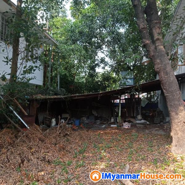 #သံလွင်လမ်းမပေါ်နေရာကောင်းထောင့်ကွက်ရောင်းမည်❤ - ရောင်းရန် - ကမာရွတ် (Kamaryut) - ရန်ကုန်တိုင်းဒေသကြီး (Yangon Region) - 37,000 သိန်း (ကျပ်) - S-11196685 | iMyanmarHouse.com