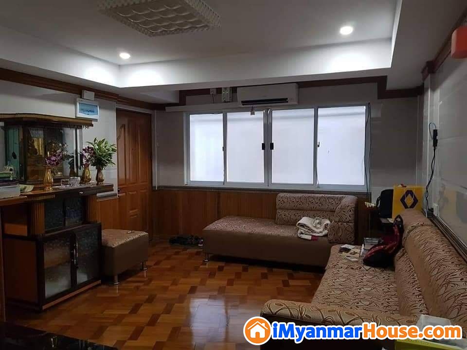 အလုံမြို့နယ် နော်ဟရီအိမ်ယာ ဈေးတန် တိုက်ခန်း ရောင်းမည်။ - ရောင်းရန် - အလုံ (Ahlone) - ရန်ကုန်တိုင်းဒေသကြီး (Yangon Region) - 1,450 သိန်း (ကျပ်) - S-11201299 | iMyanmarHouse.com