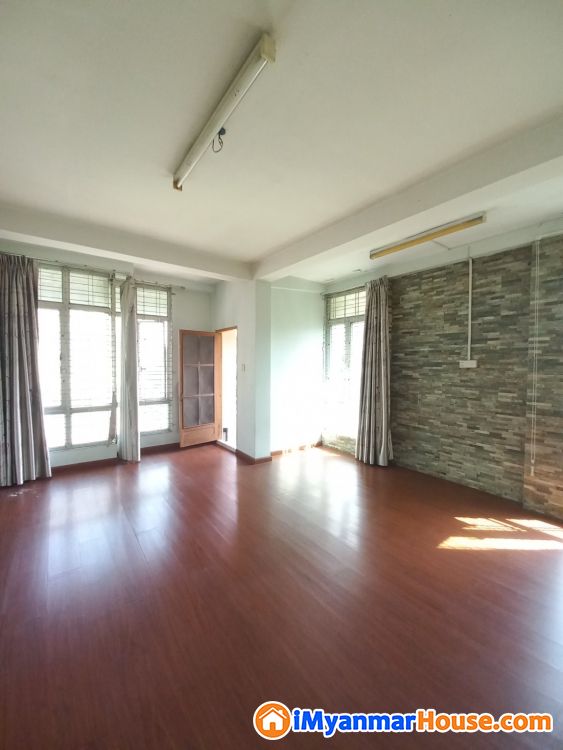 ♦️ကမာရွတ်Hiway Complexရှိတိုက်ခန်းရောင်းမည် - ရောင်းရန် - ကမာရွတ် (Kamaryut) - ရန်ကုန်တိုင်းဒေသကြီး (Yangon Region) - 1,980 သိန်း (ကျပ်) - S-11217206 | iMyanmarHouse.com